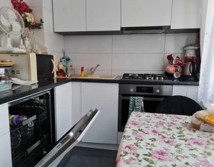 Vând apartament 3 camere, Dambu Rotund