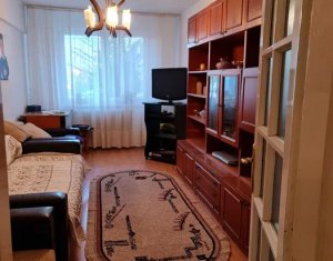 Vând apartament 3 camere, Dambu Rotund