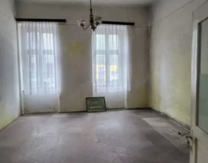 De vanzare apartament cu 2 camere, pretabil cabinete medicale/birouri