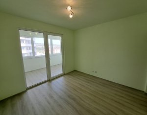 Apartament cu 3 camere, zona Vivo, Floresti