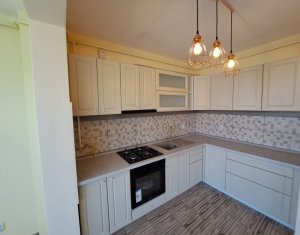 Apartament cu 3 camere, zona Vivo, Floresti