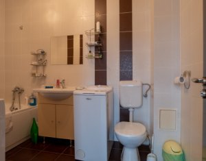 De vanzare apartament cu 3 camere, parcare, Floresti