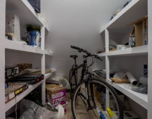 De vanzare apartament cu 3 camere, parcare, Floresti