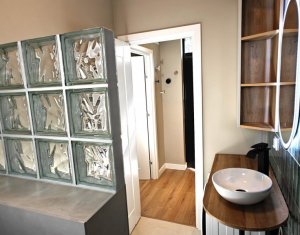 Apartament 2 camere la casa cu gradina si 2 locuri parcare