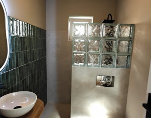 Apartament 2 camere la casa cu gradina si 2 locuri parcare