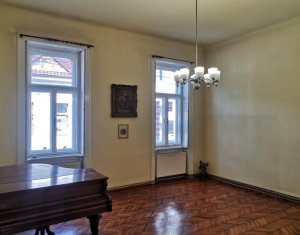 Apartament unicat, in Centru Cluj-Napoca, 3 camere, arhitectura aparte