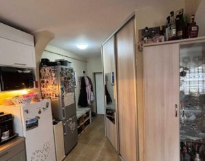 Apartament cu 3 camere la etajul 1 cu parcare in Floresti