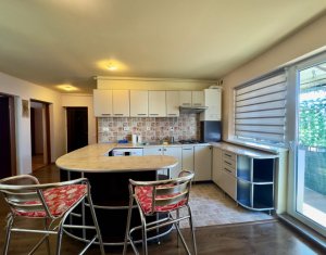 Apartament cu 3 camere, Floresti, strada Tineretului