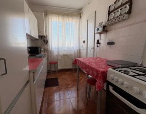 Apartament 3 camere, decomandat, str. Primaverii, Manastur