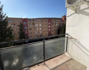 Apartament 3 camere, decomandat, str. Primaverii, Manastur