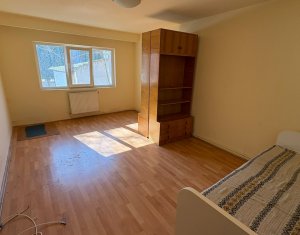 Apartament 2 camere, Plopilor, etaj 1, camere decomandate, centrala proprie ! 