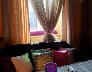 Apartament la casa, centru, zona Primariei