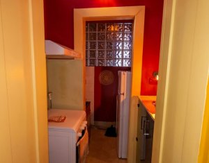 Apartament la casa, centru, zona Primariei