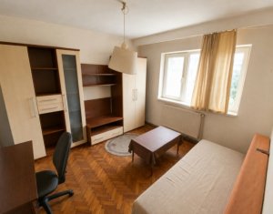 De vanzare apartament cu 2 camere str Bucium