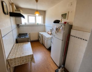 De vanzare apartament cu 2 camere str Bucium