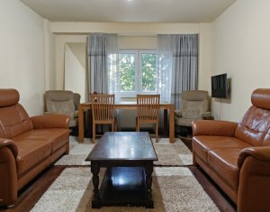 Apartament spațios cu 3 camere, decomandat, Calea Dorobanților