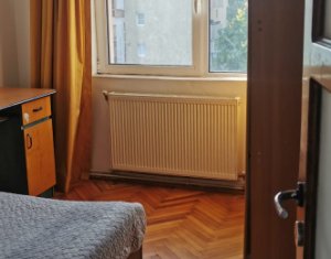 Apartament de vanzare, 3 camere, balcon, Gheorgheni