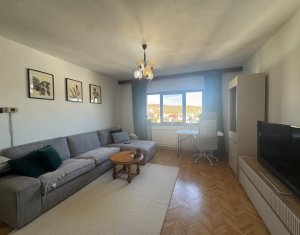 Vanzare apartament 3 camere DECOMANDAT, 74 mp, zona pod Calvaria