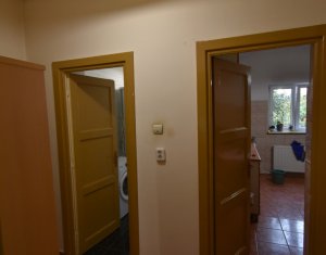 Apartament deosebit cu 3 camere în vilă, zona străzii Avram Iancu